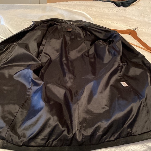 Leather coat - Picture 5 of 5